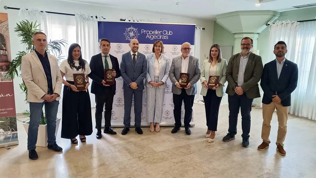 Andalusian political representatives debate the logistical challenges of the Campo de Gibraltar at the Propeller Club Algeciras