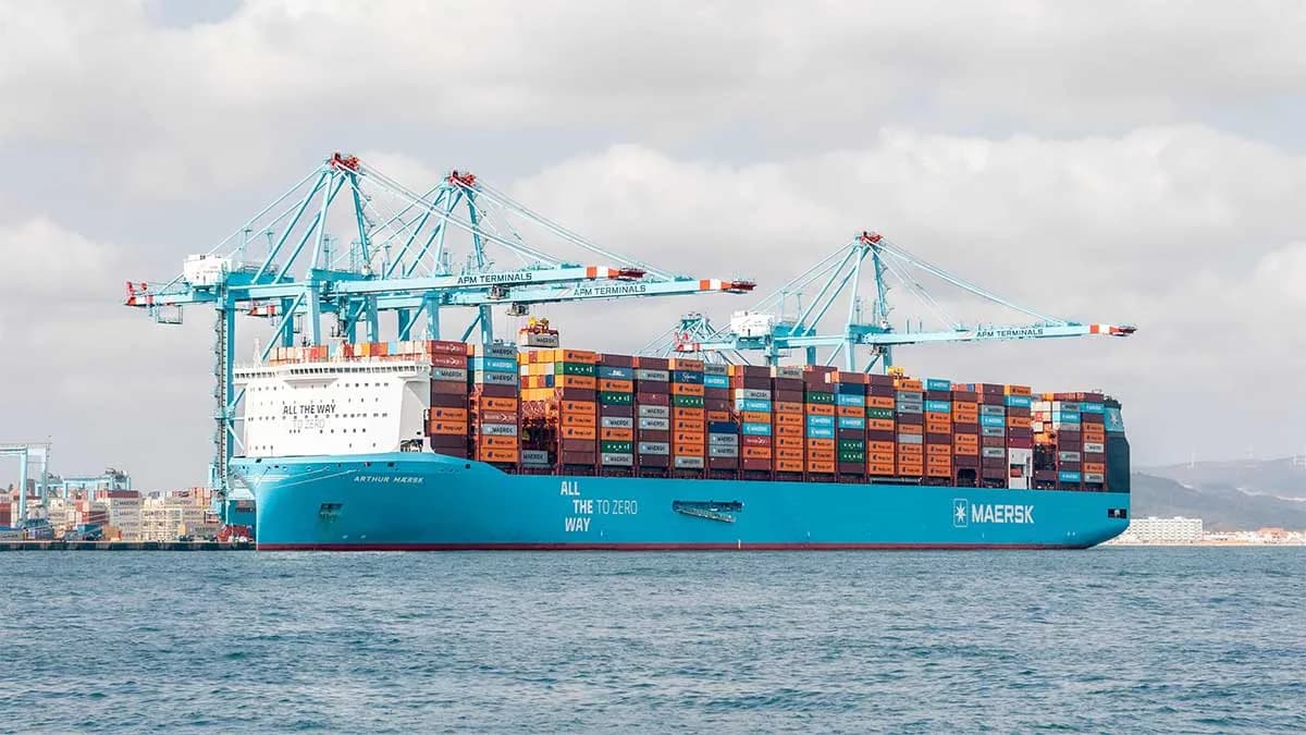 The transition to alternative fuels in maritime transport faces regulatory uncertainty and investment dilemmas for shipowners